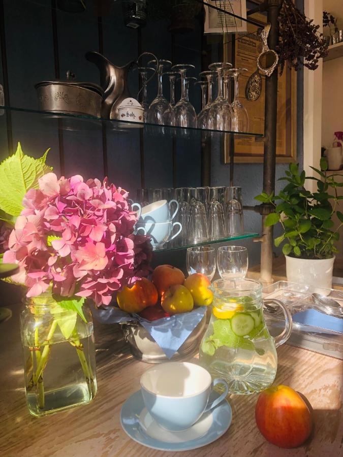Pension Altstadt Moench In Top Lage Preis Inclusive 5 Prozent Bettensteuer Und Fruehstueck Stralsund Esterno foto