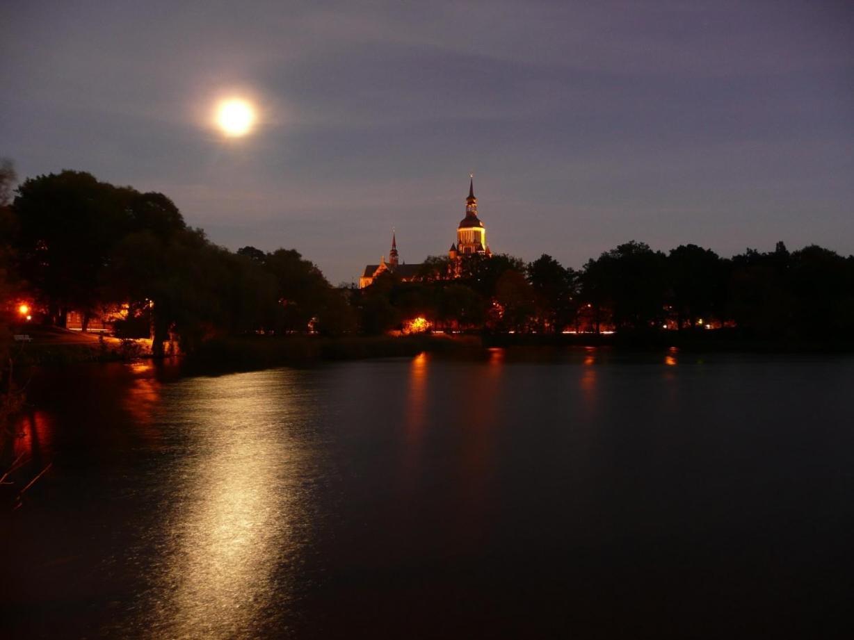 Pension Altstadt Moench In Top Lage Preis Inclusive 5 Prozent Bettensteuer Und Fruehstueck Stralsund Esterno foto